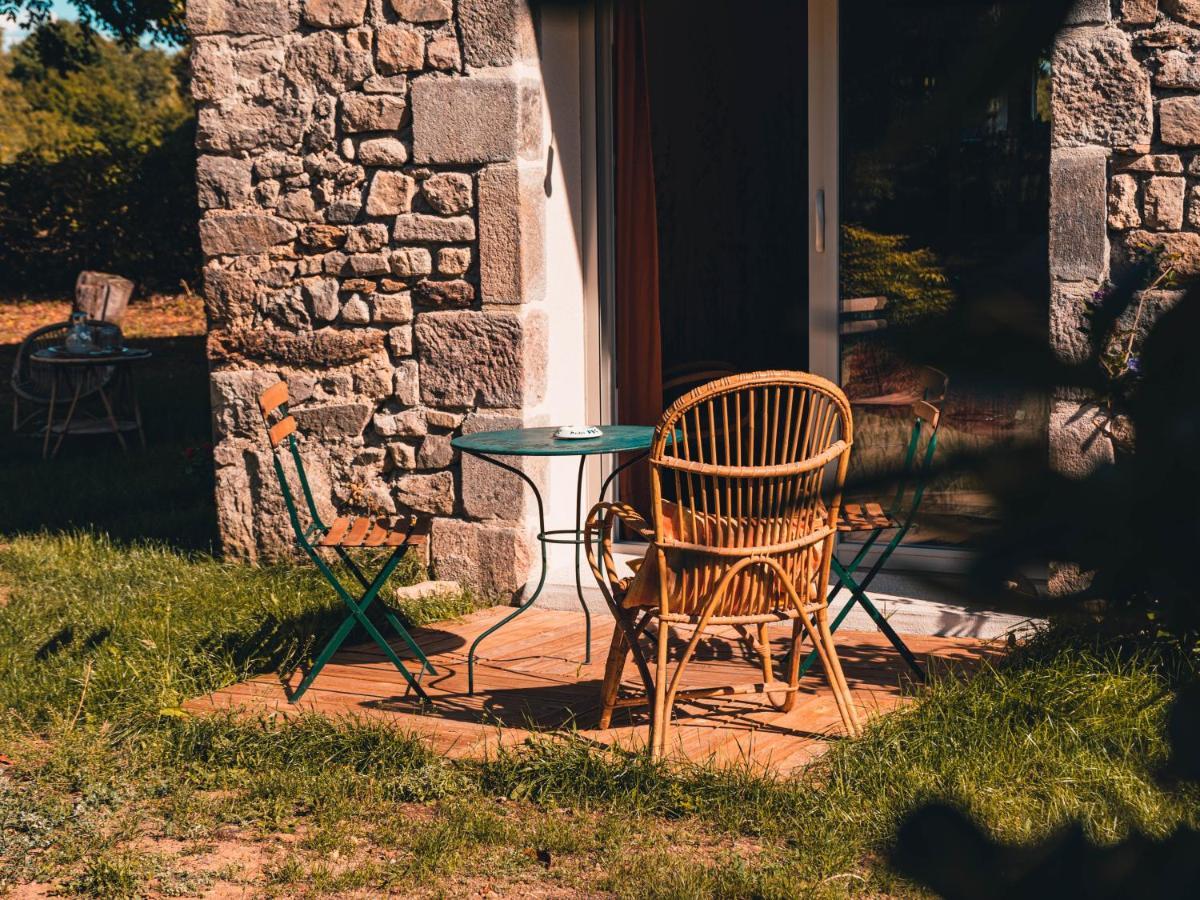 Bed and Breakfast Les Jardins De Nanine Lapleau Exteriér fotografie